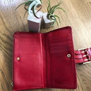 Michael Kora wallet